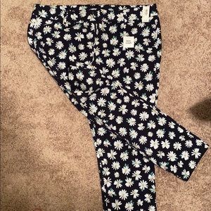 Woman’s Ankle pant